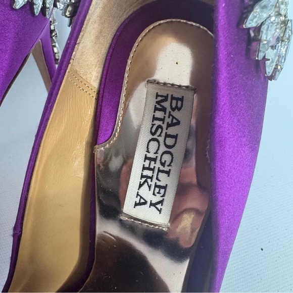 Badgley Mischka Berry Satin Purple Pointed Toe Embellished Heel Pumps Size 7.5 - Picture 3 of 8